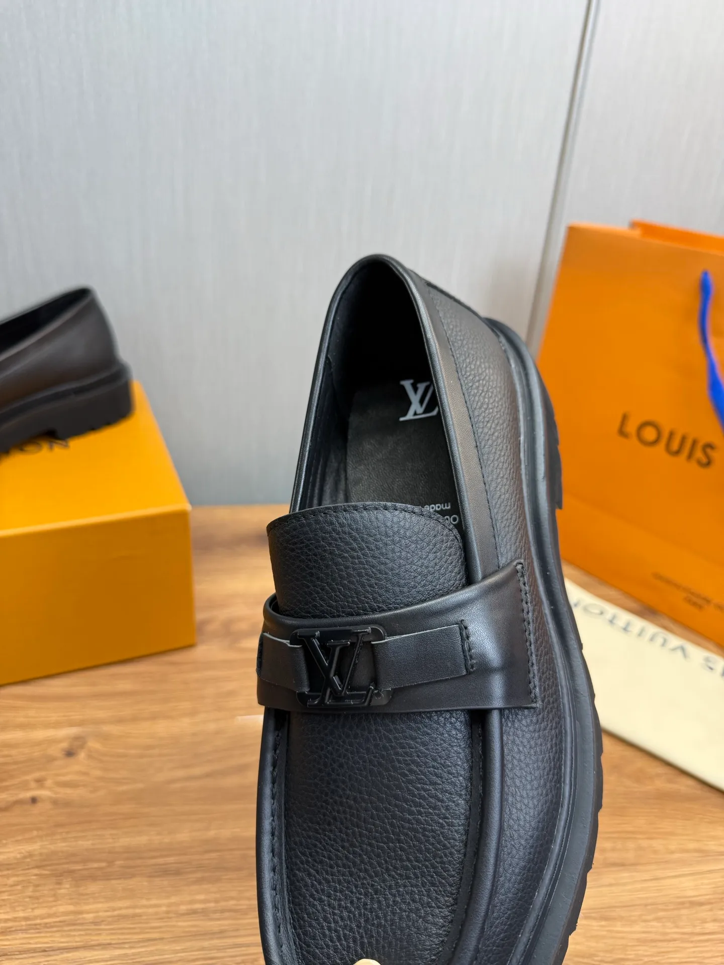 Men's shoes 💰640💰 LV. - Men's business casual leather shoes, top quality cow products. 1:1 shipment ⬆️Luxury and noble 👞All imported original brand leather materials, just to create a more comfortable wearing experience, upper: original cowhide ➕Imported full cow lining, original outsole ✔️36-45 (38.45 non-refundable)